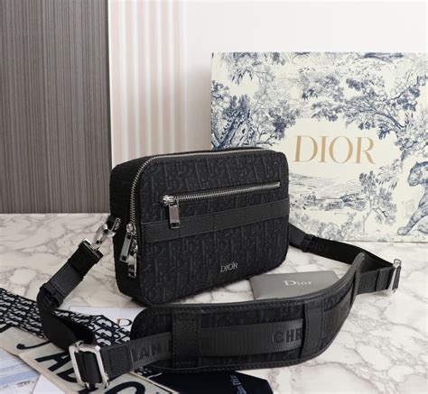 dior messenger safari bag